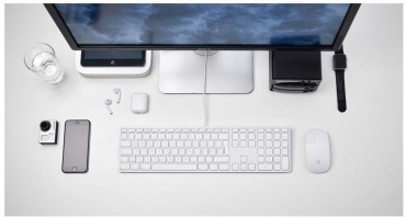 Preview: LMP kabelgebundene USB Tastatur silber, deutsch