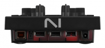 NATIVE INSTRUMENTS Traktor X1 MK3
